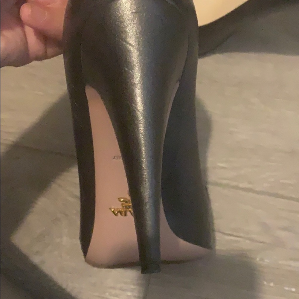 Prada heels - Picture 3 of 5